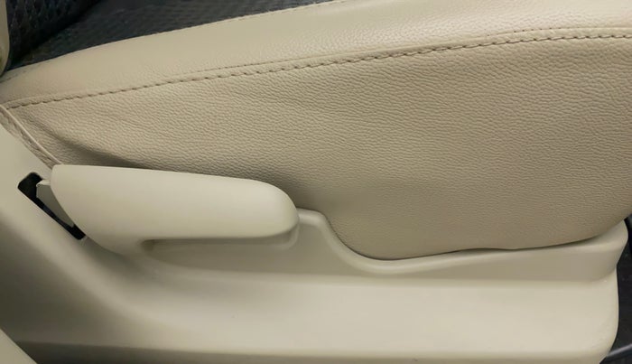 2016 Maruti Celerio VXI AMT, Petrol, Automatic, 46,876 km, Driver Side Adjustment Panel