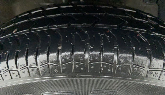 2014 Maruti Swift VDI ABS, Diesel, Manual, 36,011 km, Right Front Tyre Tread