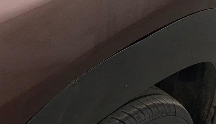 2021 Renault Kiger RXZ AMT DUAL TONE, Petrol, Automatic, 18,903 km, Left fender - Cladding has minor damage