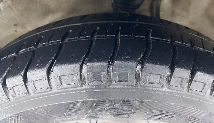 2016 Maruti Alto 800 LXI, Petrol, Manual, 34,395 km, Left Front Tyre Tread