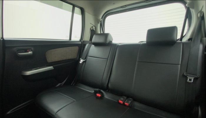 2013 Maruti Wagon R 1.0 VXI, Petrol, Manual, 28,575 km, Right Side Rear Door Cabin