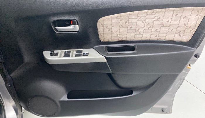 2013 Maruti Wagon R 1.0 VXI, Petrol, Manual, 28,575 km, Driver Side Door Panels Control