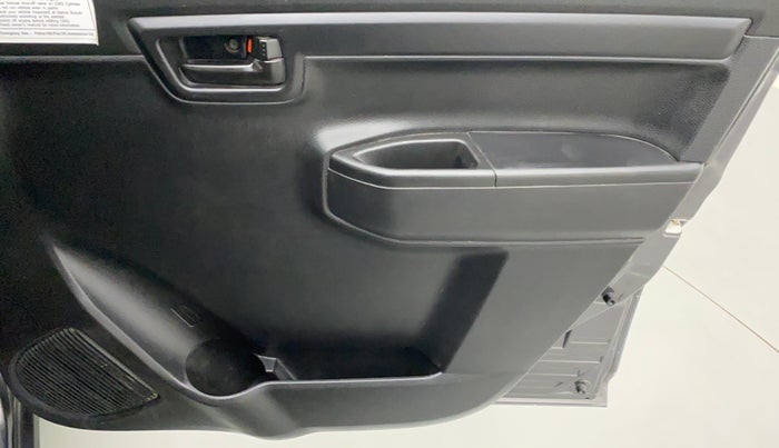 2020 Maruti S PRESSO VXI CNG, CNG, Manual, 44,144 km, Driver Side Door Panels Control
