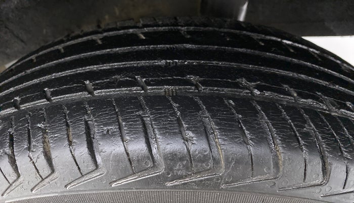 2017 Datsun Redi Go T (O), Petrol, Manual, 1,00,064 km, Left Rear Tyre Tread