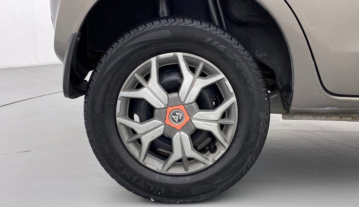 2017 Datsun Redi Go T (O), Petrol, Manual, 1,00,064 km, Right Rear Wheel