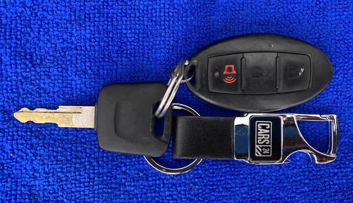 2017 Datsun Redi Go T (O), Petrol, Manual, 1,00,064 km, Key Close Up