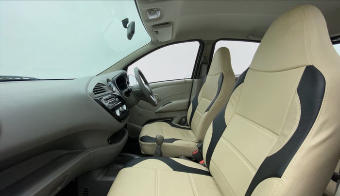 2017 Datsun Redi Go T (O), Petrol, Manual, 1,00,064 km, Right Side Front Door Cabin