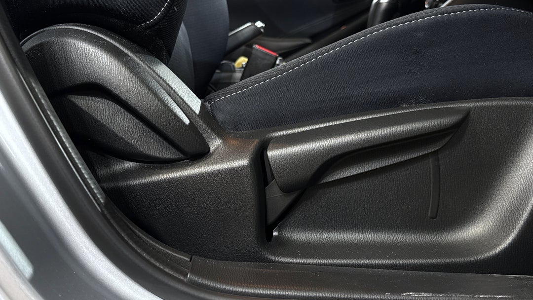 2022 Mazda Mazda2 G15 Evolve, Automatic, 32912 km, Drivers Side Adjustment Panel