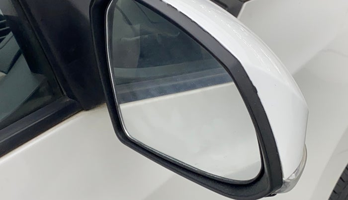 2016 Hyundai Xcent S 1.2, Petrol, Manual, 57,838 km, Right rear-view mirror - Mirror movement not proper