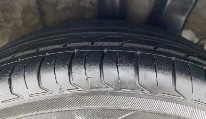 2016 Hyundai Xcent S 1.2, Petrol, Manual, 57,838 km, Left Rear Tyre Tread