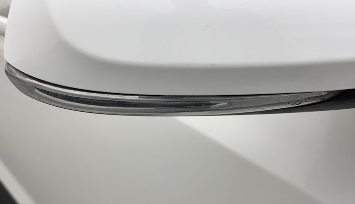 2016 Hyundai Xcent S 1.2, Petrol, Manual, 57,838 km, Right rear-view mirror - Indicator light not working
