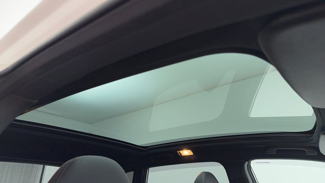 Interior Sunroof/Moonroof
