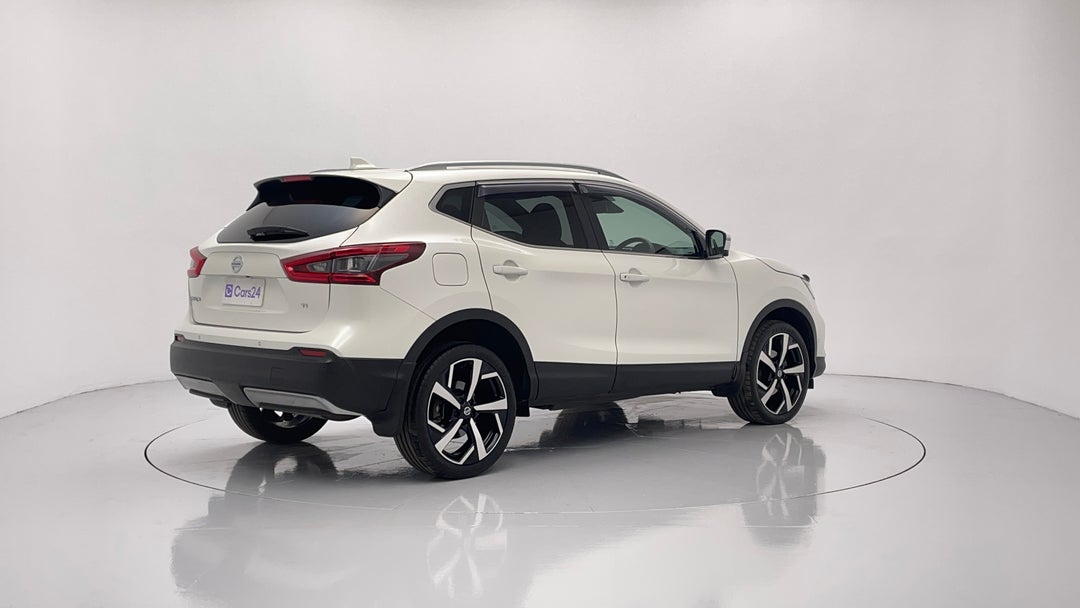 Right Back Diagonal (45- Degree) View