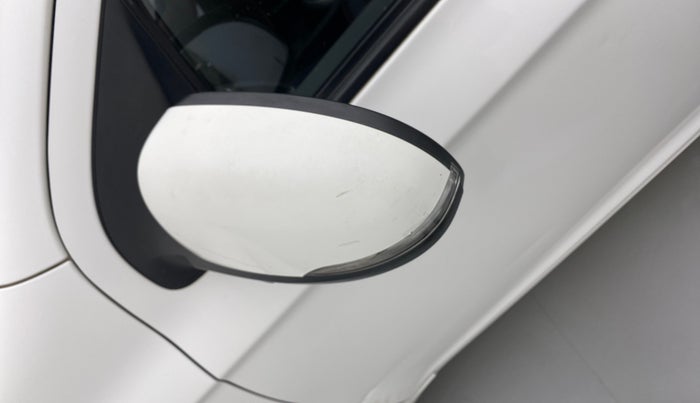 2013 Hyundai i20 MAGNA O 1.2, CNG, Manual, 95,593 km, Left rear-view mirror - Folding motor not working