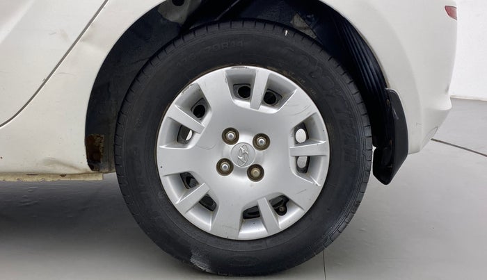 2013 Hyundai i20 MAGNA O 1.2, CNG, Manual, 95,593 km, Left Rear Wheel