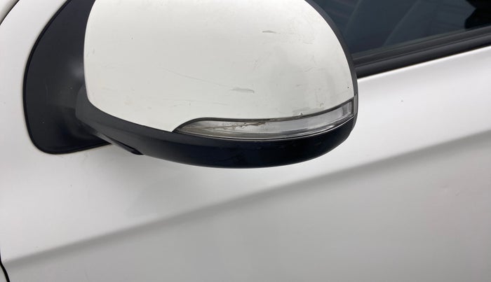 2013 Hyundai i20 MAGNA O 1.2, CNG, Manual, 95,593 km, Left rear-view mirror - Indicator light has minor damage