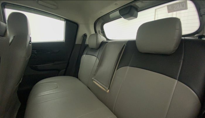 2017 Mahindra KUV 100 NXT K8 P 6 STR, Petrol, Manual, 18,220 km, Right Side Rear Door Cabin