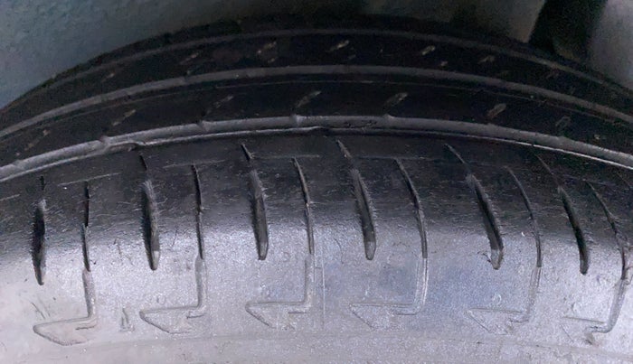 2018 Maruti IGNIS DELTA 1.2 K12, Petrol, Manual, 33,963 km, Left Rear Tyre Tread