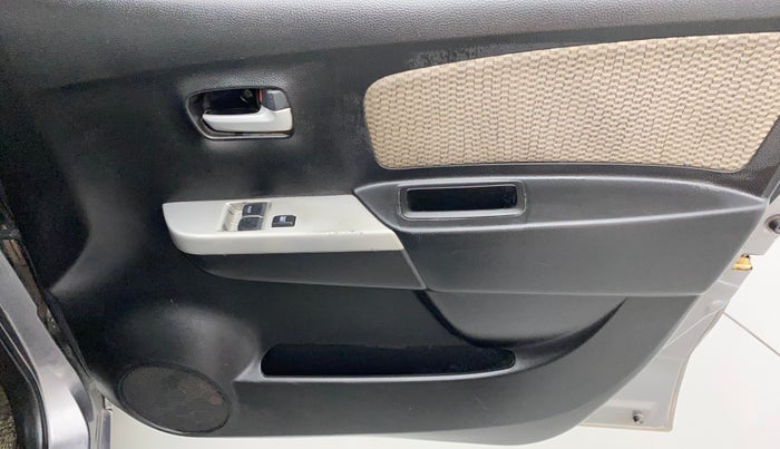 2015 Maruti Wagon R 1.0 LXI CNG, CNG, Manual, 88,799 km, Driver Side Door Panels Control