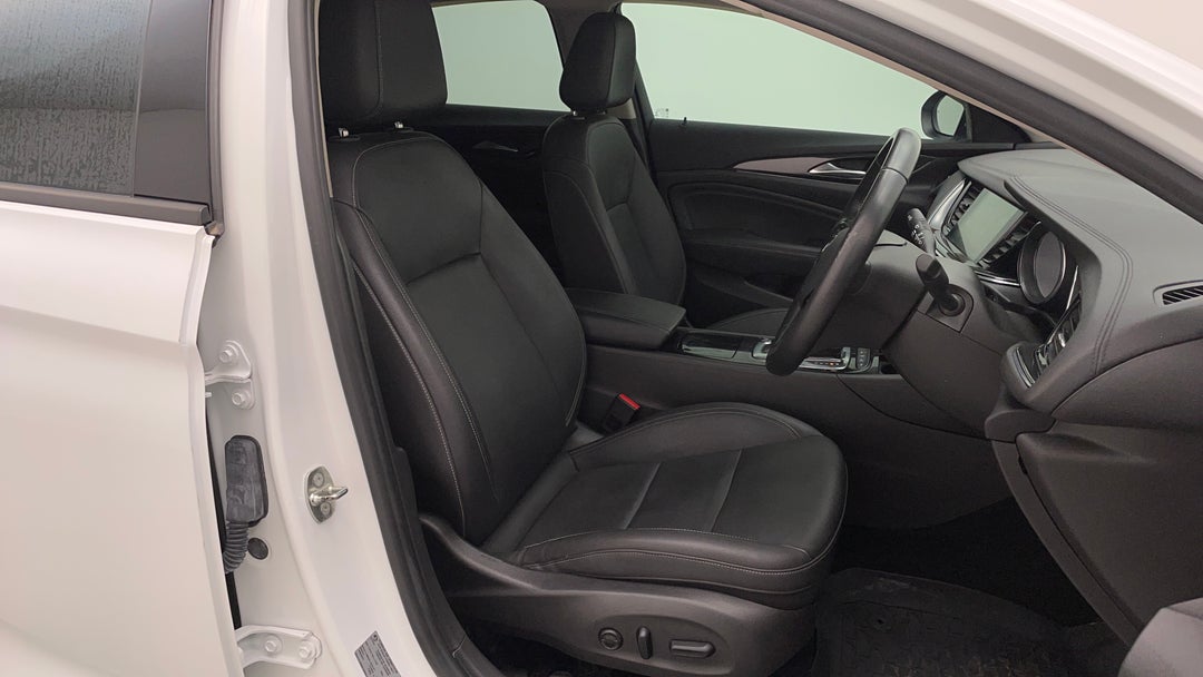 2018 Holden Calais Calais, Automatic, 107430 km, Right Side Front Door Cabin View