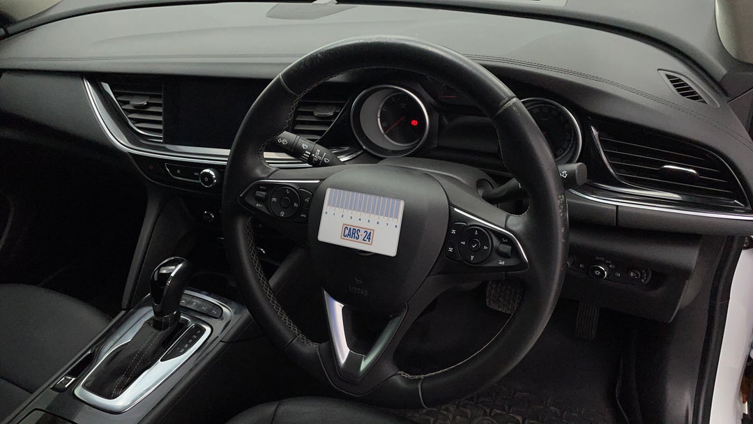 2018 Holden Calais Calais, Automatic, 107430 km, Steering Wheel Body Wear