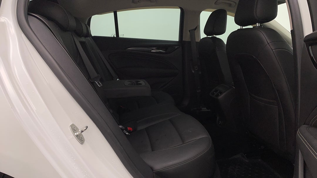 2018 Holden Calais Calais, Automatic, 107430 km, Right Side Rear Door Cabin View