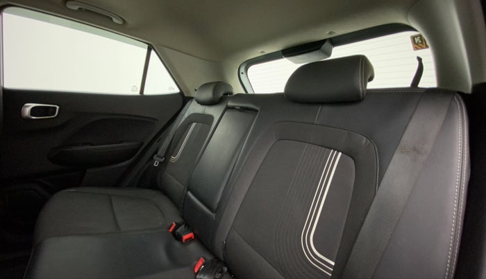 2019 Hyundai VENUE SX 1.0 (O) TURBO, Petrol, Manual, 39,770 km, Right Side Rear Door Cabin