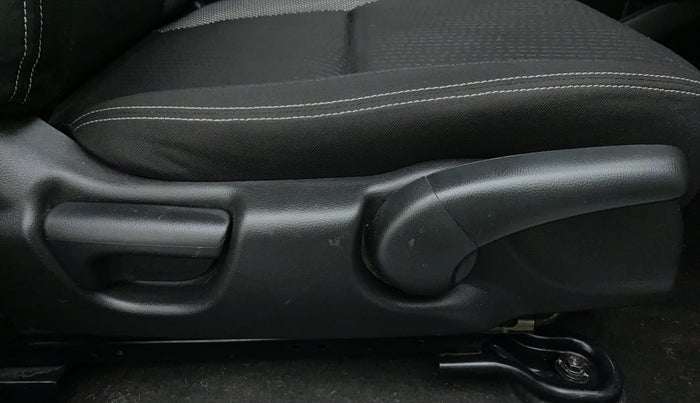 2018 Honda WR-V 1.2 i-VTEC VX MT, Petrol, Manual, 17,111 km, Driver Side Adjustment Panel