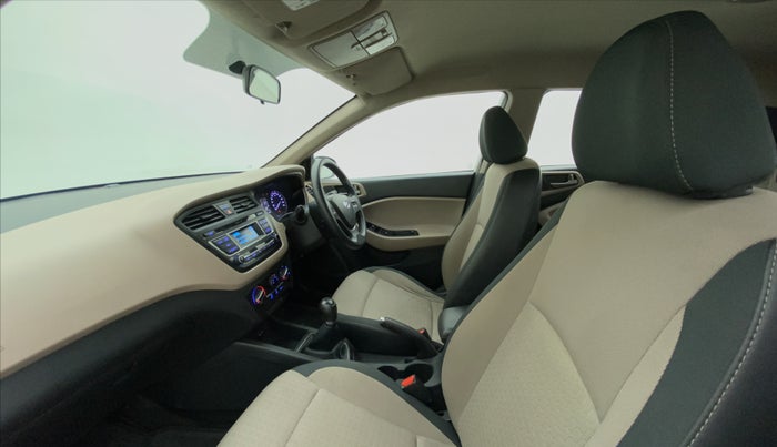 2017 Hyundai Elite i20 SPORTZ 1.2, Petrol, Manual, 40,013 km, Right Side Front Door Cabin