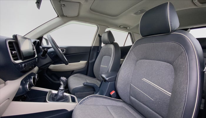 2019 Hyundai VENUE 1.0 SX TURBO GDI DUAL TONE, Petrol, Manual, 26,294 km, Right Side Front Door Cabin