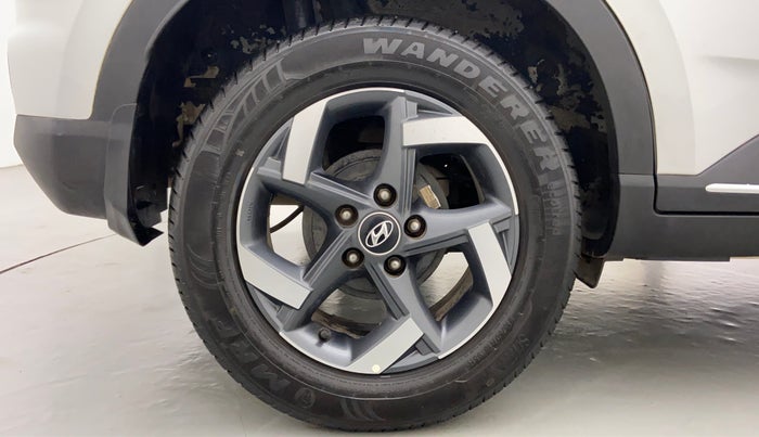 2019 Hyundai VENUE 1.0 SX TURBO GDI DUAL TONE, Petrol, Manual, 26,294 km, Right Rear Wheel