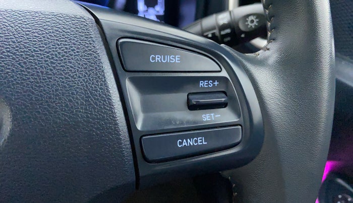 2019 Hyundai VENUE 1.0 SX TURBO GDI DUAL TONE, Petrol, Manual, 26,294 km, Adaptive Cruise Control