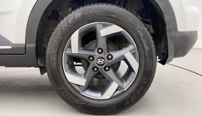 2019 Hyundai VENUE 1.0 SX TURBO GDI DUAL TONE, Petrol, Manual, 26,294 km, Left Rear Wheel