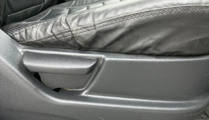 2015 Hyundai Eon MAGNA PLUS, Petrol, Manual, 48,490 km, Driver Side Adjustment Panel
