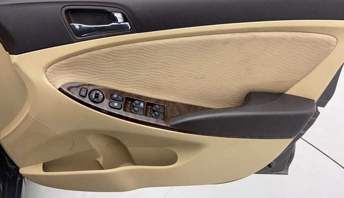 2012 Hyundai Verna FLUIDIC 1.6 SX VTVT, Petrol, Manual, 27,889 km, Driver Side Door Panels Control