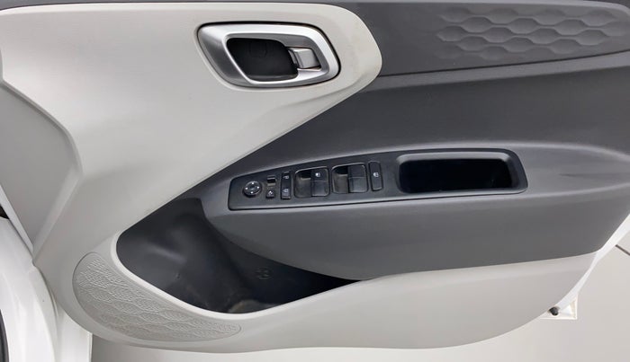 2021 Hyundai GRAND I10 NIOS SPORTZ 1.2 KAPPA VTVT CNG, CNG, Manual, 50,037 km, Driver Side Door Panels Control