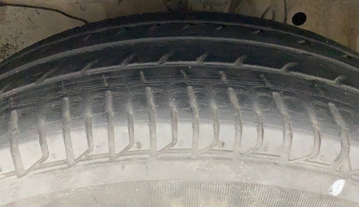2017 Honda City V MT PETROL, Petrol, Manual, 40,622 km, Left Front Tyre Tread