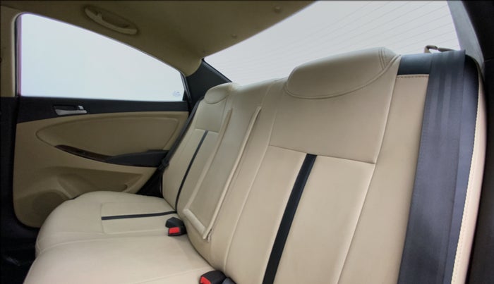 2015 Hyundai Verna FLUIDIC 1.6 VTVT S, Petrol, Manual, 21,583 km, Right Side Rear Door Cabin