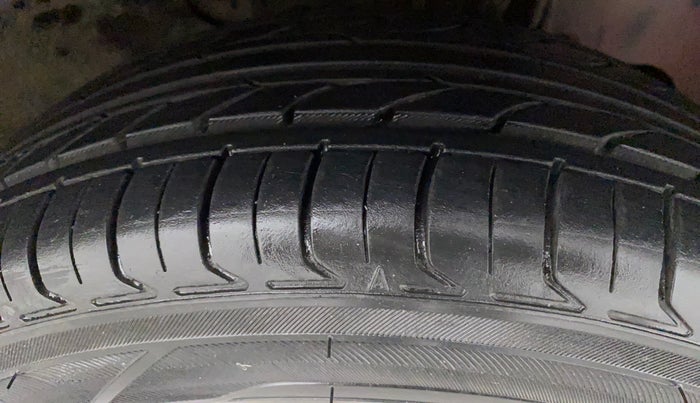 2017 Tata Tiago XZA PETROL, Petrol, Automatic, 36,099 km, Right Front Tyre Tread