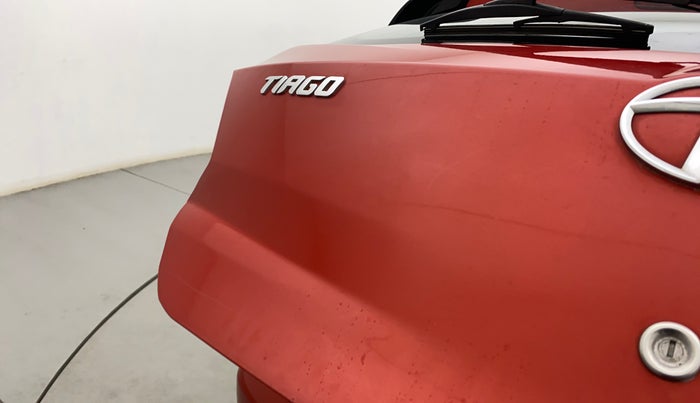 2017 Tata Tiago XZA PETROL, Petrol, Automatic, 36,099 km, Dicky (Boot door) - Minor scratches