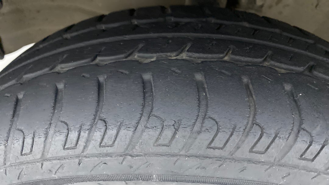 Left Front Tyre Tread