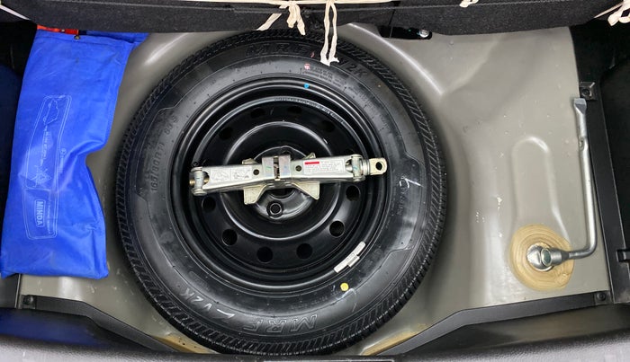 2017 Maruti Swift VXI D, Petrol, Manual, 56,553 km, Spare Tyre
