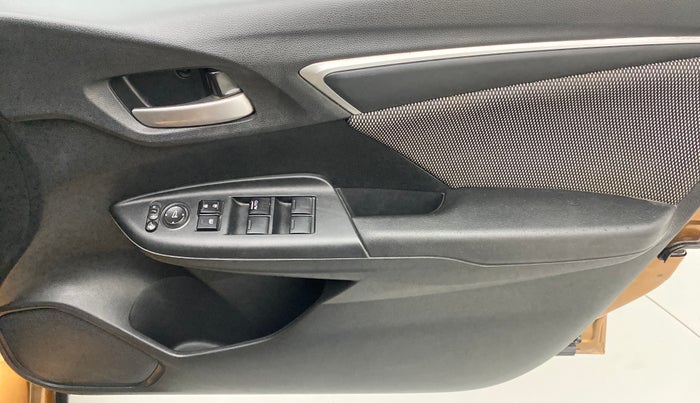 2018 Honda WR-V 1.5 i-DTEC VX MT, Diesel, Manual, 53,997 km, Driver Side Door Panels Control
