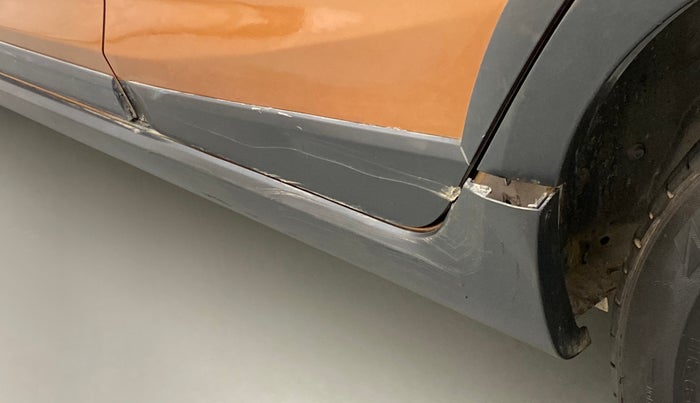 2018 Honda WR-V 1.5 i-DTEC VX MT, Diesel, Manual, 53,997 km, Left running board - Cladding has minor damage