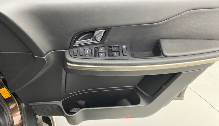 2018 Tata Hexa Varicor 400 XTA, Diesel, Automatic, 41,332 km, Driver Side Door Panels Control