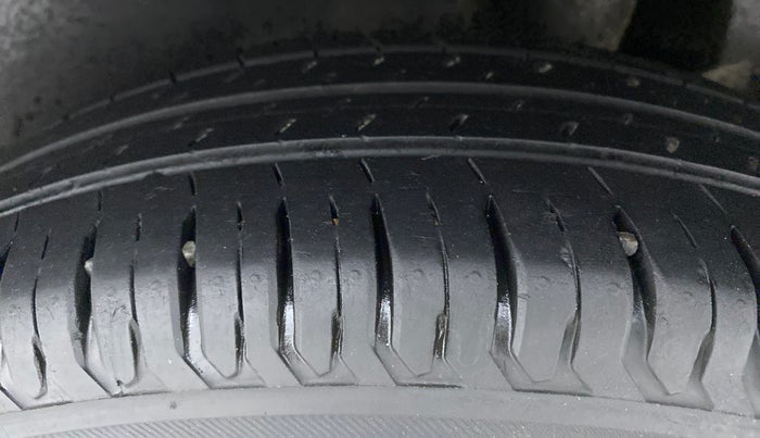 2018 Maruti Dzire VXI, Petrol, Manual, 21,443 km, Left Rear Tyre Tread