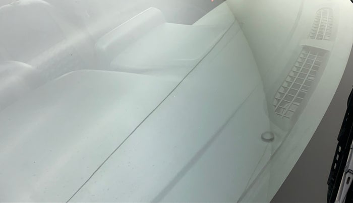 2022 Maruti BREZZA VXI SMART HYBRID, Petrol, Manual, 4,835 km, Front windshield - Minor spot on windshield