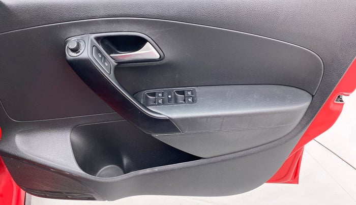 2020 Volkswagen Polo HIGHLINE PLUS 1.0, Petrol, Manual, 60,214 km, Driver Side Door Panels Control