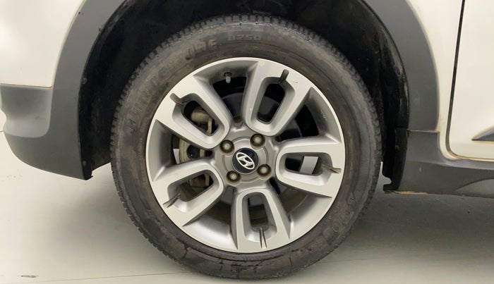 2018 Hyundai i20 Active 1.2 SX, Petrol, Manual, 8,164 km, Left Front Wheel