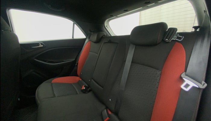 2018 Hyundai i20 Active 1.2 SX, Petrol, Manual, 8,164 km, Right Side Rear Door Cabin